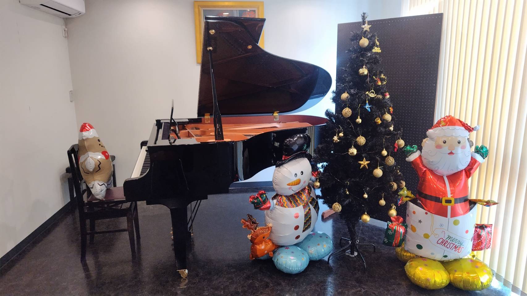クリスマス会ピアノデコ